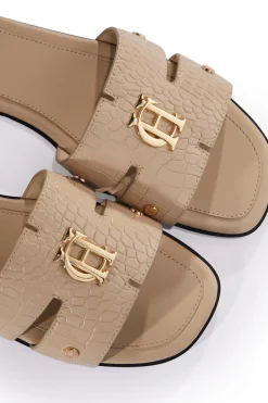 Women Holland Cooper Sandals & Slides><noscript><img width=
