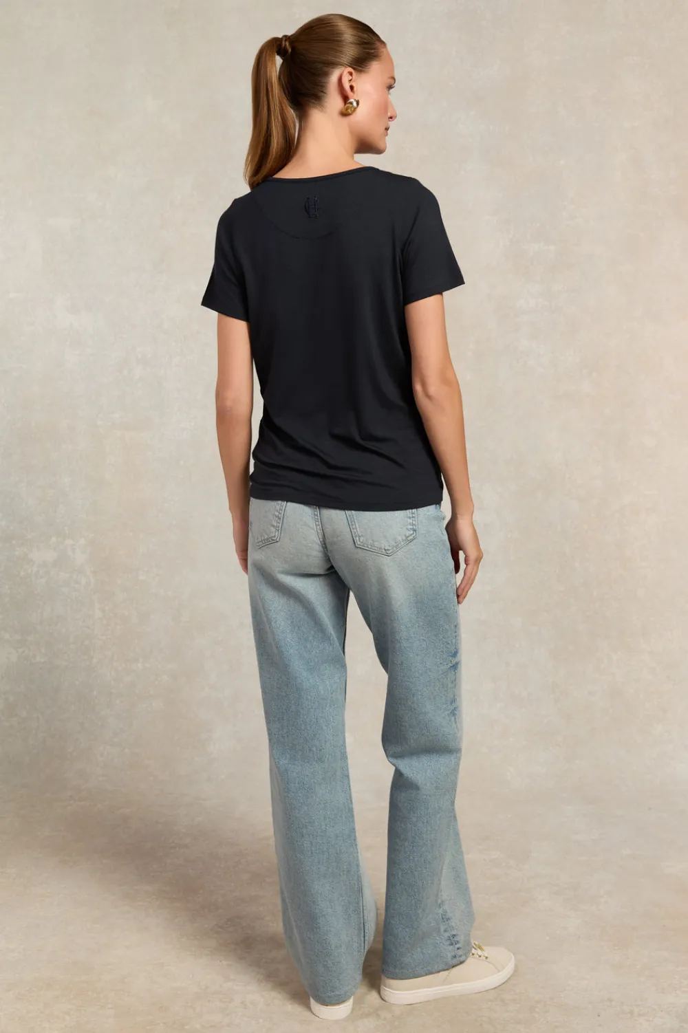 Women Holland Cooper Tees|Tops>Relax Fit V-Neck Tee